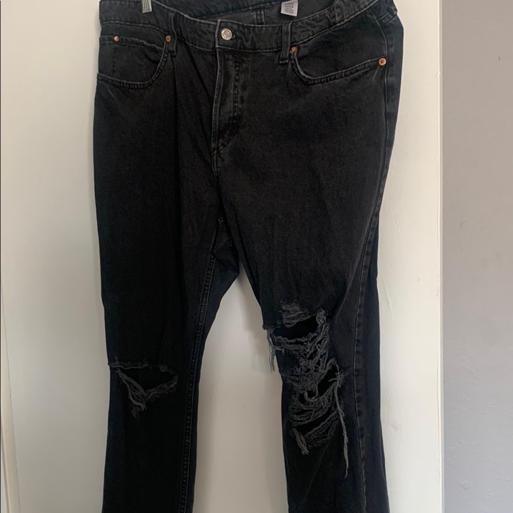 Women’s Black Ripped Jeans